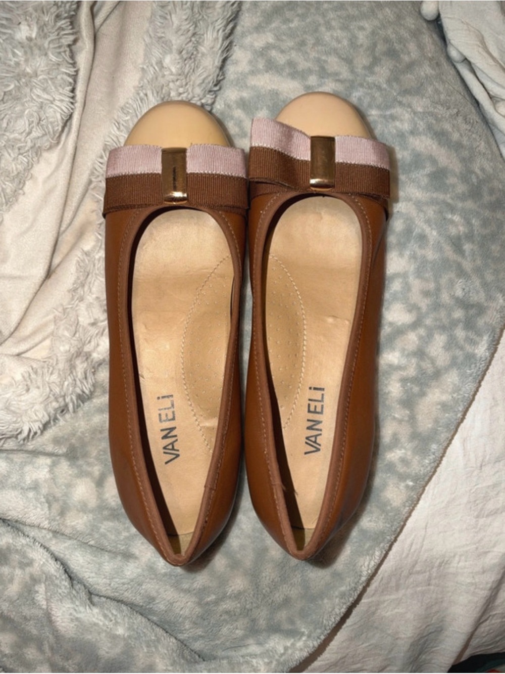 Vaneli Tan and Beige Bow Trim Leather Ballet Flats